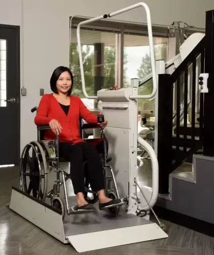 savaria-wheelchair-lift-15